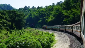 perjalanan naik kereta