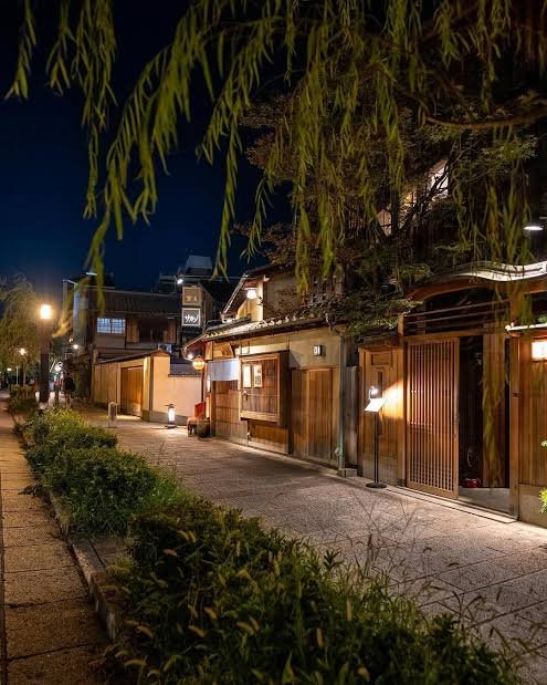 Gion: